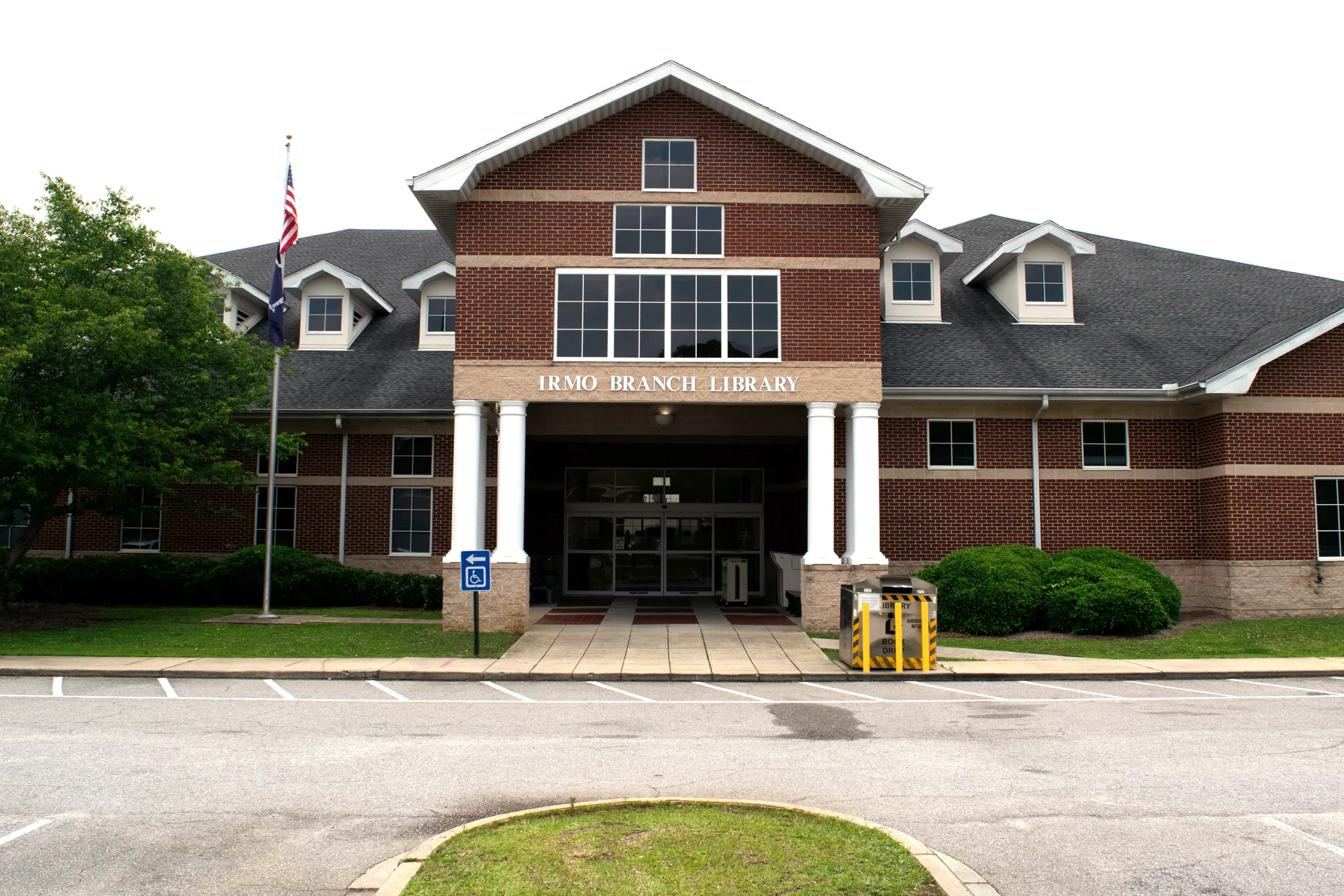 Irmo Branch Library: outside of building